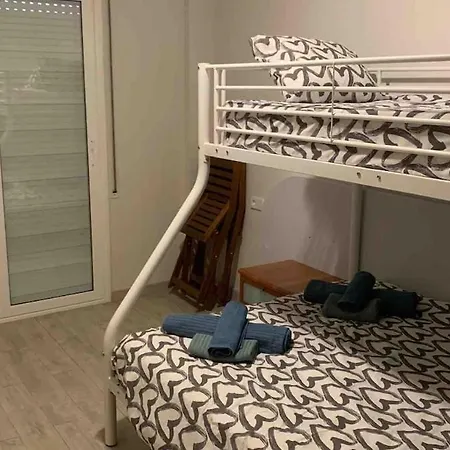 Lovely In Second Line Apartment