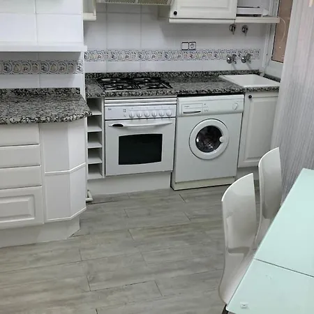 Lovely In Second Line Apartment